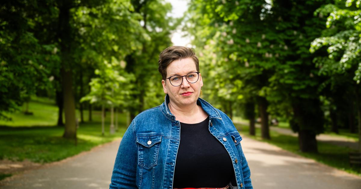 Co když ti shoří táta? Vyšel román o smrti i politice vražedně dobývající naše životy