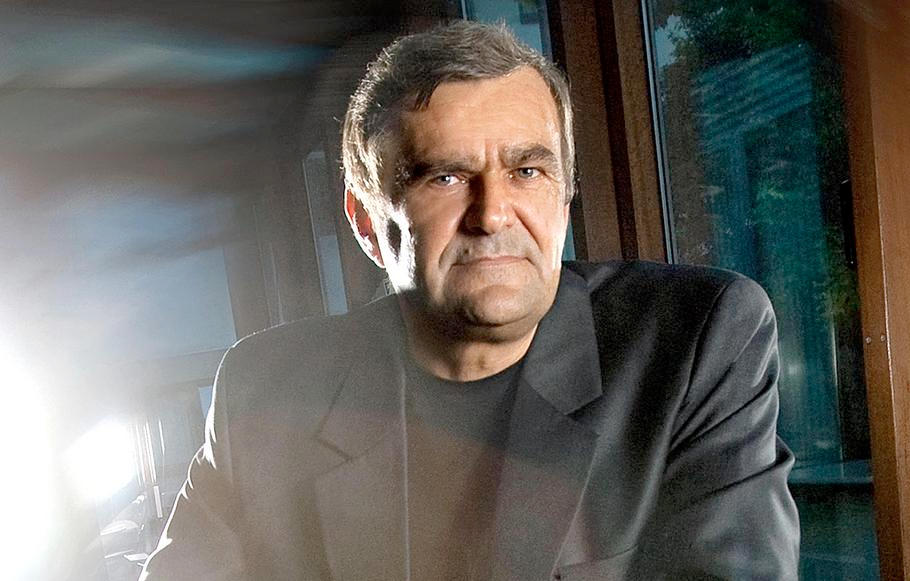 Projekt financuje z vlastních prostředků polský miliardář Roman Karkosik s manželkou Grażynou.