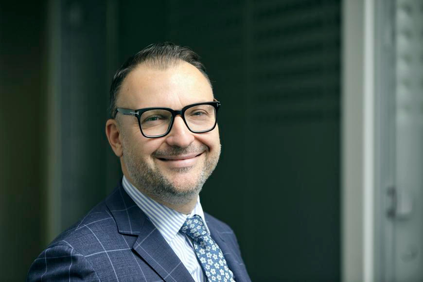 Proč mají absolventi stále větší problém najít práci