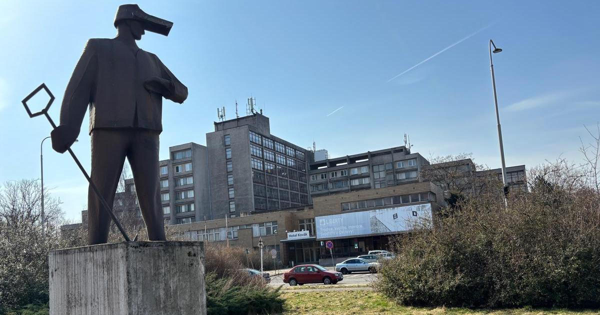 V Třinci mají ze Stanjury morální šok. Pláčou na špatném hrobě, kontruje exministr
