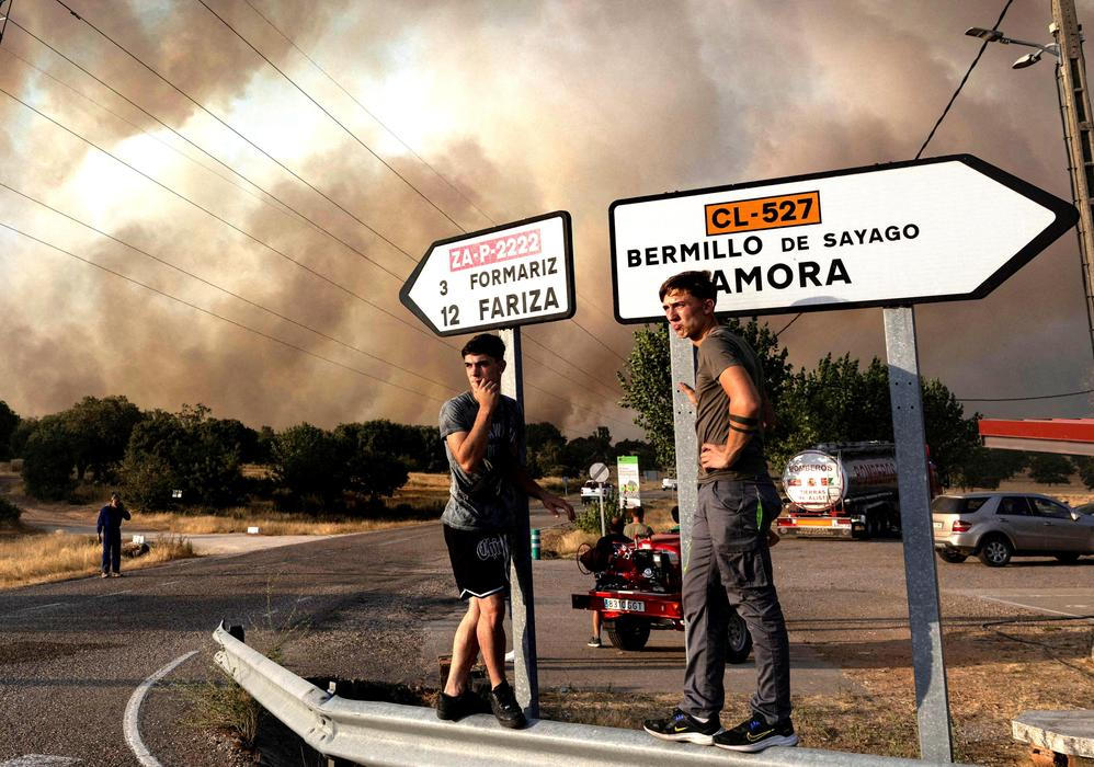 Wildfires rage in Spain's Zamora 