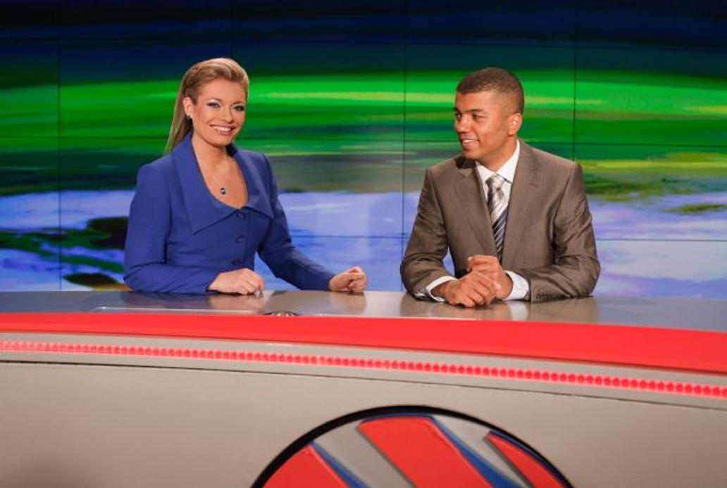 Lucie Borhyová, Rey (Reynolds) Koranteng, moderátor, moderátorka žena