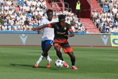 Aboubacar Traoré, Adonija Ouanda, fotbalista, sportovec