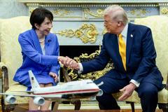 Americký prezident Donald Trump s japonskou premiérkou Sanae Takaiči v Oválné pracovně Bílého domu ve Washingtonu, D.C., USA, 19. března 2026.