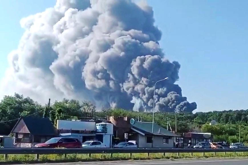 Další zásah v srdci Ruska. Ukrajinské drony vyřadily 40 procent klíčového gigantu