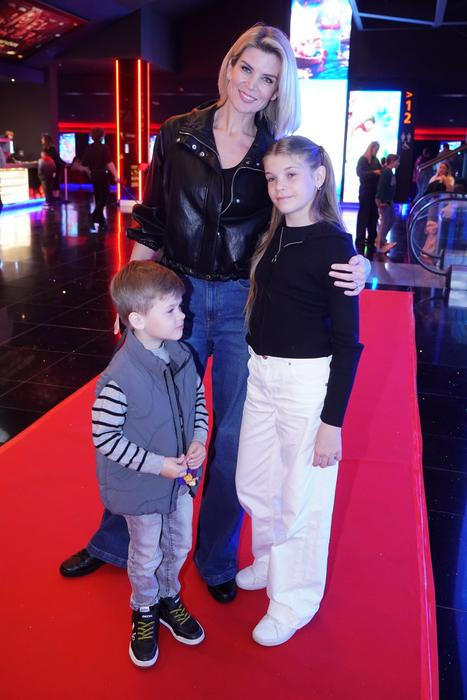 Iveta Lutovská s dětmi