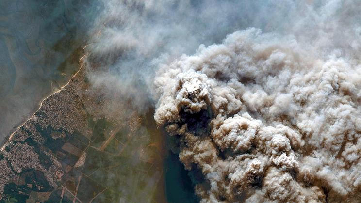 Smoke rises from a wildfire in Andernos-les-Bains