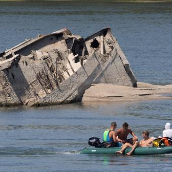 Low Danube water levels raise concerns over Serbia's electricity supply