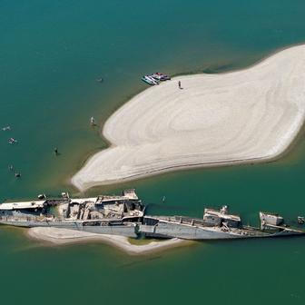 Low Danube water levels raise concerns over Serbia's electricity supply