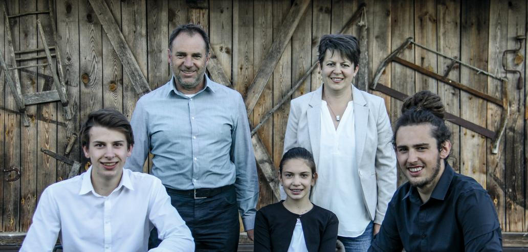 V roce 1967 otevřel Andreasův dědeček Toni na horském statku malý hostinec Schönblick. Tehdy sem ještě nevedla pořádná silnice, hotely prakticky neexistovaly a hosté přijížděli autobusem nebo pěšky. 