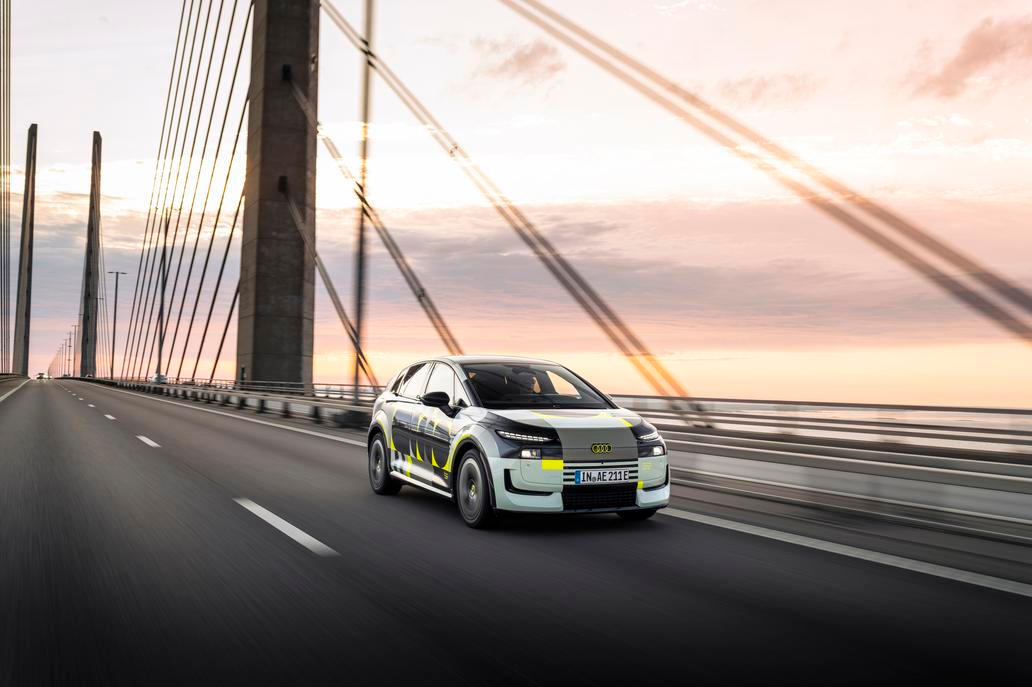 Audi slibuje spotřebu 12,8 kWh / 100 km: to je ekvivalent 1,3 litru nafty na 100 km.