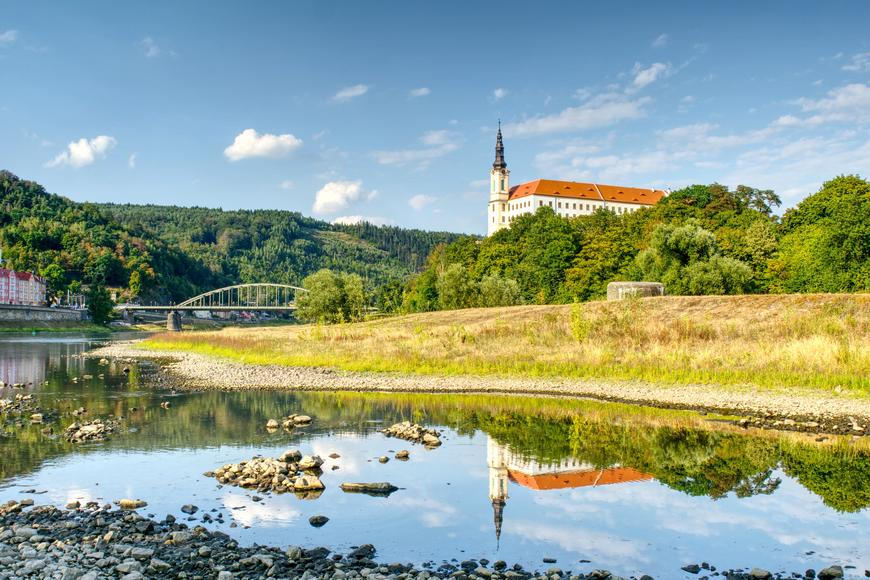 Totálně vyschlé Česko. Podívejte se, jak se změnila vaše řeka