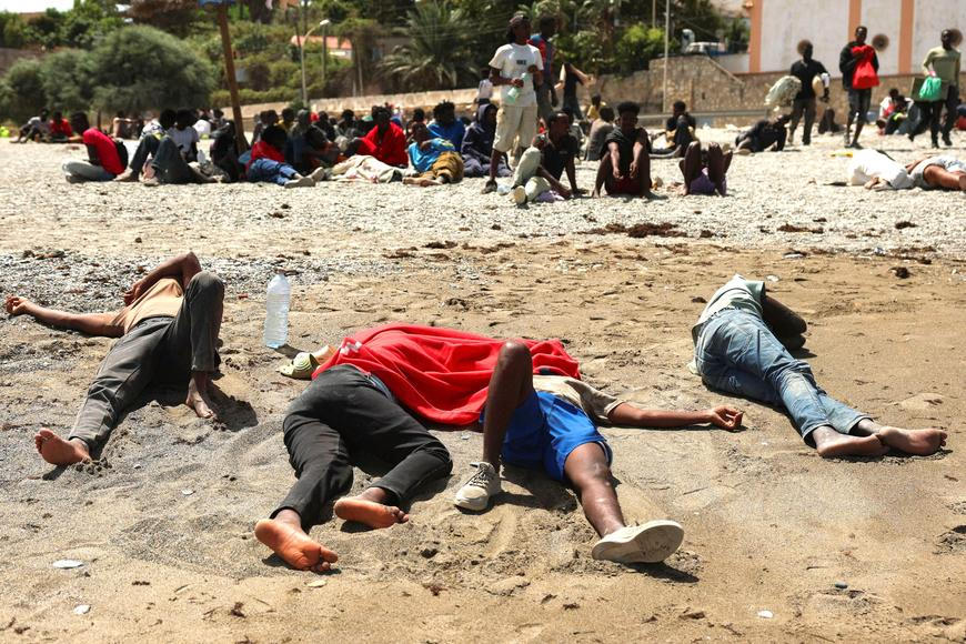 Při pokusu doplavat do Ceuty utonulo minulý týden 77 migrantů
