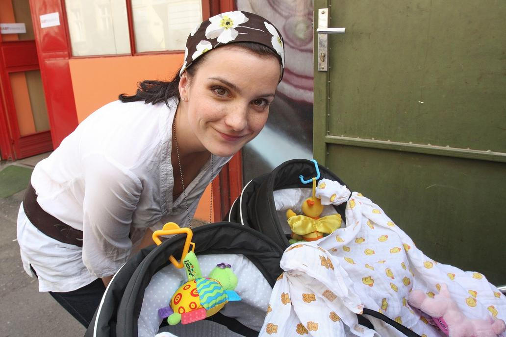 Míša Maurerová s Josífkem a Madelnkou jako miminky