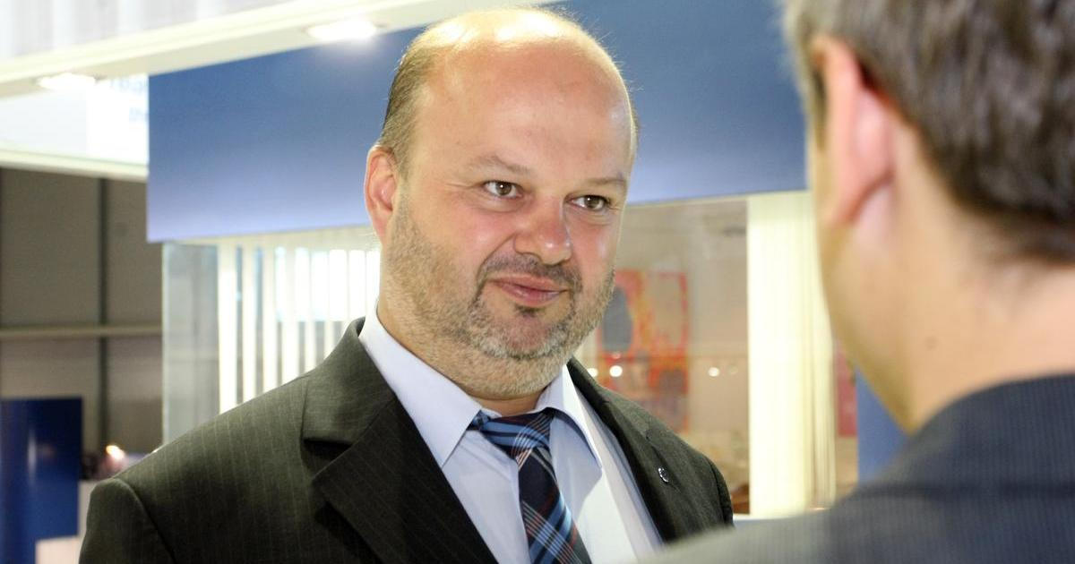 SPD chystá návrat exministra do velké politiky. Z Nové huti už vycouval