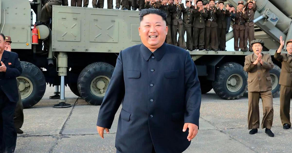 Stovka balistických střel pro Putina. „Rakeťák“ Kim posílá do Ruska raketovou jednotku