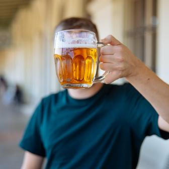 Václav Kahánek, náhražky, nádražní restaurace