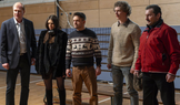 Martin Pechlát, Leona, Jiří Mádl, Petr Uhlík a Ondřej Vetchý ve filmu 6 gramů (2026).