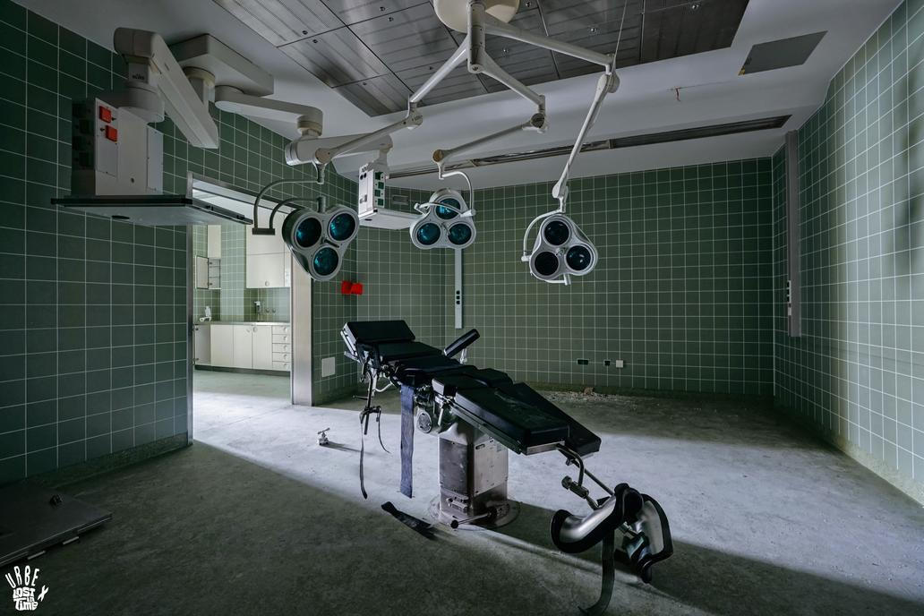 Prostory chirurgie. V nemocnici se prováděly například operace cév či rekonstrukční zákroky.