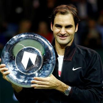 Roger Federer po vítězství na turnaji v Rotterdamu 2018