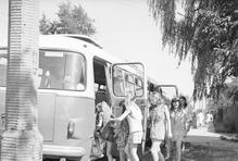 Podvozky a motory putovaly do Polska z Československa, karoserie si v licenci Poláci dělali sami. 043 měla dvojici bočních manuálních dveří, později existovala i "československá" exportní verze jen s jedněmi bočními dveřmi.