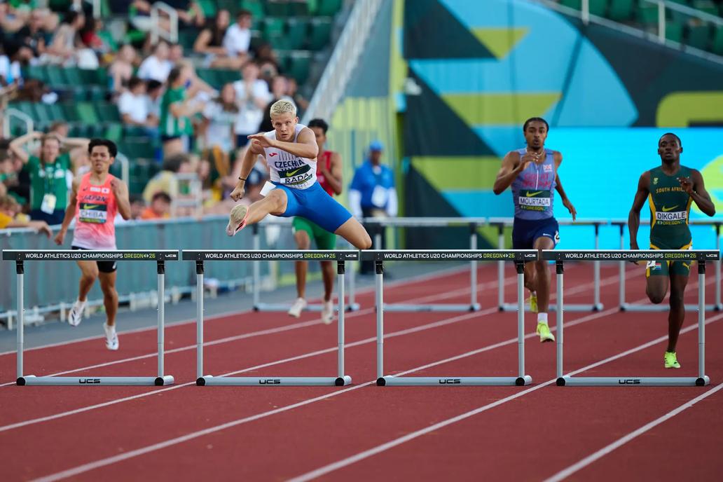 Michal Rada v závodě 400 metrů překážek na MS juniorů 2026 v Eugene