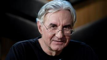 Praha 10.11.2025 Rozstřel Idnes Jan Zahradil, expert Motoristů sobě na zahraniční politiku.