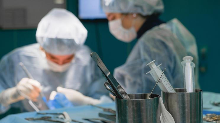 Podle ředitele Ústavu zdravotnických informací a statistiky Ladislava Duška by v Česku mohlo přibýt za 12 let asi 19 tisíc až 21 tisíc nových lékařů.