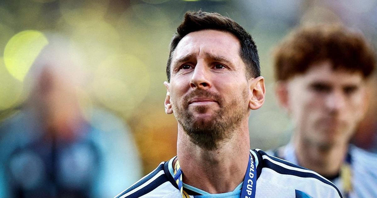 Messi truchlí po zesnulém otci. Naznačil proto radikální zvrat v kariéře