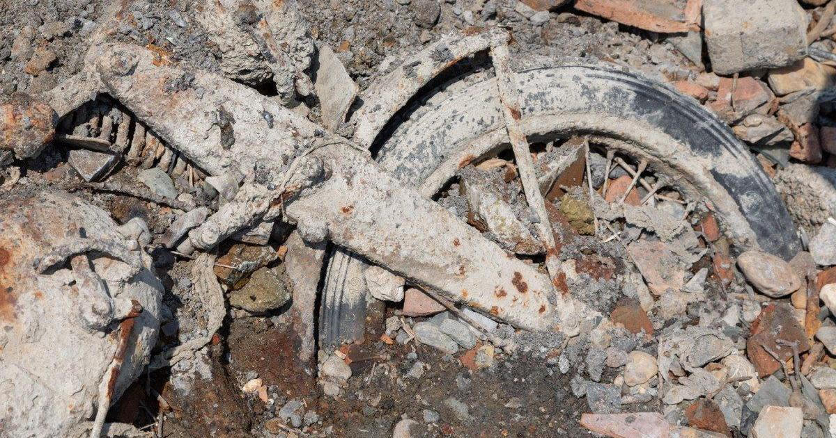 Vyschlý Dunaj vydal těla vojáků. Dva předměty u nich mohou po 80 letech vrátit jména