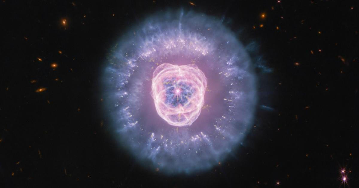 Astronomové zachytili vesmírné monstrum. To, co ho vytvořilo, je ještě působivější než samotný snímek