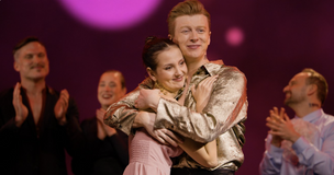Adam Mišík se v minulosti StarDance zúčastnil v roce 2018. Ve filmu představuje jednoho z tanečníků.