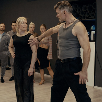 Ján Koleník s Helenou Dvořákovou, ve filmu představují expartnery, kteří spolu v minulosti úspěšně tančili.
