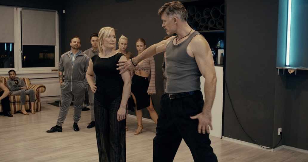 Ján Koleník s Helenou Dvořákovou, ve filmu představují expartnery, kteří spolu v minulosti úspěšně tančili.