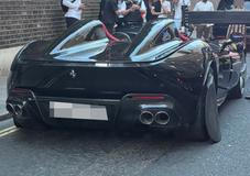 Ferrari v hodnotě přes sto milionů je největším „úlovkem“ policejní akce.