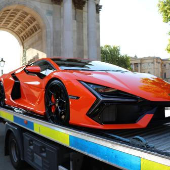 Důvody zabavení aut byly různé, některým stejně jako Ferrari chybělo pojištění, někdy jen řidiči jezdili bezohledně a nebezpečně.