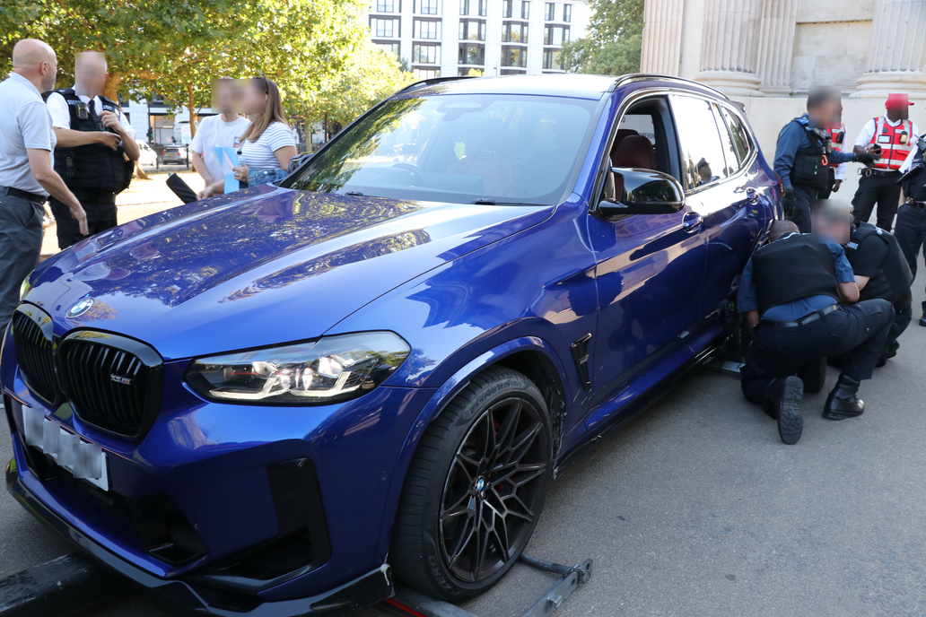 Do akce se zapojilo 120 policistů a jejich pozornosti neušlo ani BMW X3 M.