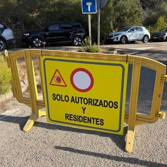 Mallorca měla pro regulaci dopravy speciální dopravní značky a už odpoledne řadu oblastí uzavřela. Mnozí šli pěšky i desítky kilometrů, aby se na místo pozorování dostali.