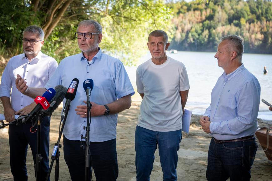 Vláda plánuje 20 nových vodních nádrží. Chystá koalici proti suchu