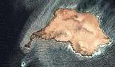 Satellite imagery shows damaged vessel Caroline Bezengi and oil slick off the Hallaniyat Islands