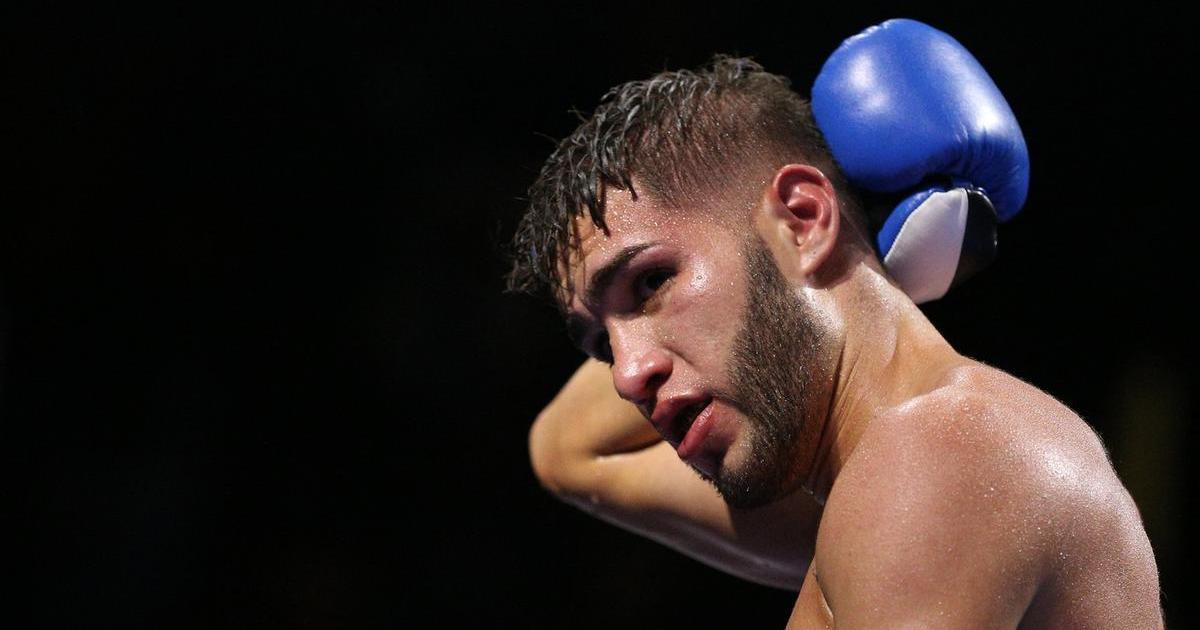 Zemřel boxer, jehož skoro jedenáctiletý marný boj s traumatem mozku navždy změnil sport