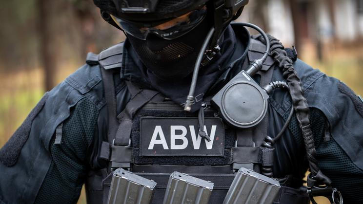 Na snímku příslušník ABW – polské Agentury pro vnitřní bezpečnost (ilustrační foto).