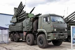 Ruský systém krátkého až středního dosahu Pantsir je využíván jako obrana proti helikoptérám, letounům a dronům.