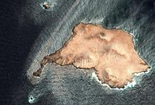 Satellite imagery shows damaged vessel Caroline Bezengi and oil slick off the Hallaniyat Islands