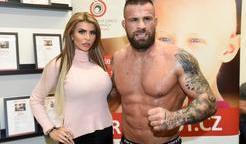 Karlos Vémola, Lela Ceterová