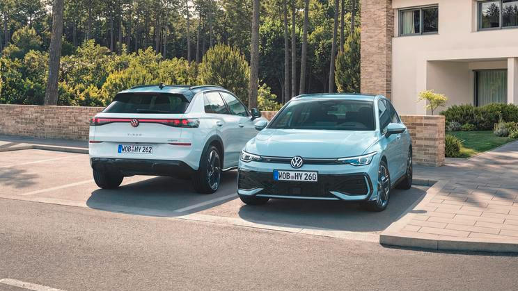 Volkswagen uvádí v modelech Golf a T-Roc nový hybridní pohon.