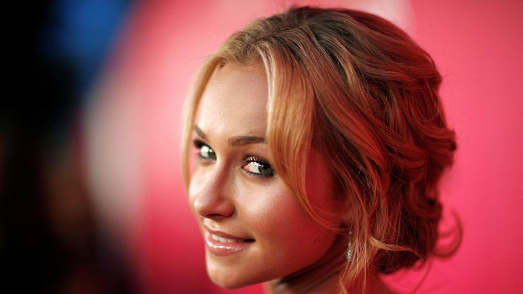 FILE PHOTO: Hayden Panettiere poses at the 6th Annual Hollywood Style awards in Los Angeles