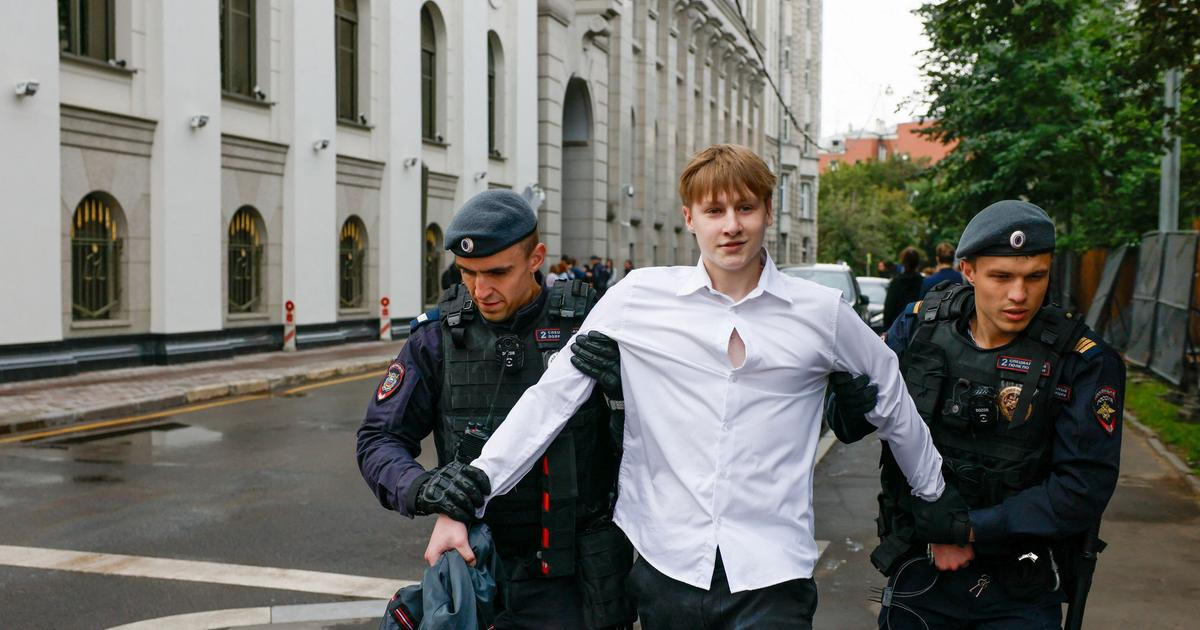 Policie v Moskvě zatýkala, soud řeší odvolání Putinova rivala