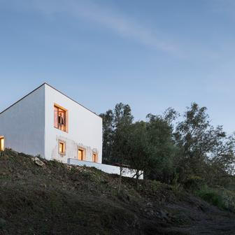Casa Piedra y Agua