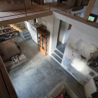 Architekt Manuel Silva Zurita má k místu podobně osobní vztah. Je přítelem syna majitelky a Sanlúcar i Guadianu znal už od dětství.